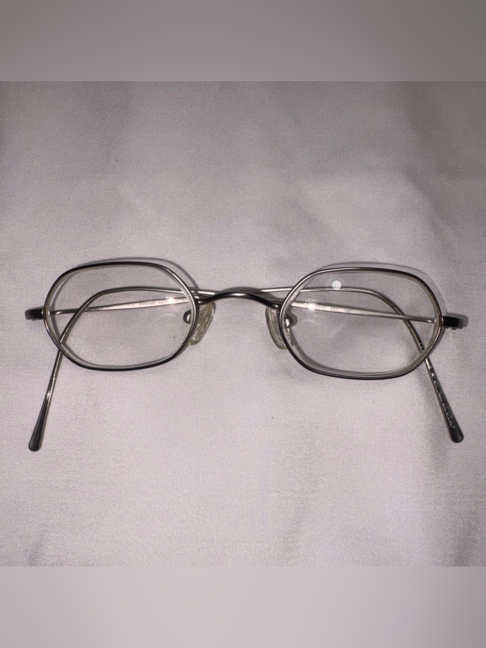 Oscar de Larenta Metal Eyeglass Frames – Gunmetal Gray OS19642 Vintage Frames